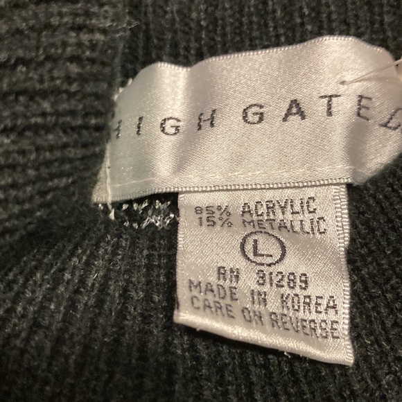 🛍️🛍️3 for $5 NWT Sparkle sweater - Picture 6 of 6